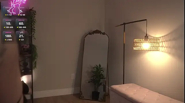 Mysticxkitty live cam on StripChat