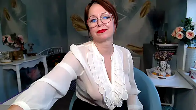Arisa5000 live cam on StripChat