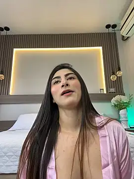 evelyn_hills live cam on StripChat