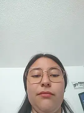 Queen_linda1 live cam on StripChat