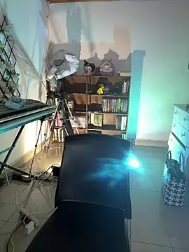 NikkiNix webcam