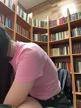 kitty_sixseven webcam