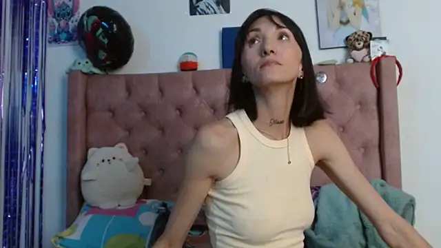 Sakura_and_yuki live cam on StripChat