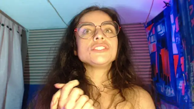 rosse_2504 live cam on StripChat