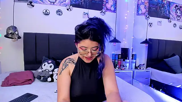 SabrinaV_ live cam on StripChat