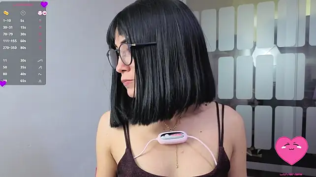 chloehanna live cam on StripChat