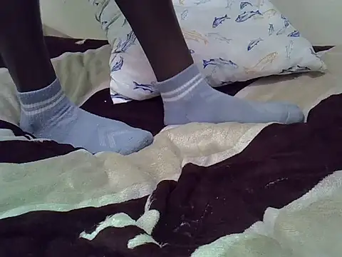 cutiebreey (F teen) - show ass ,squirt ,fingering ,ride dildo