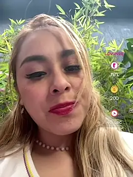 Pamelao_1 live cam on StripChat