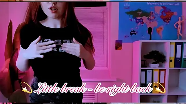 CarolGiggly live cam on StripChat
