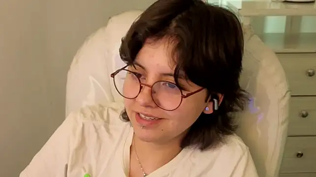 Nathaly_ds live cam on StripChat