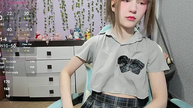 Yoonhee_ki live cam on StripChat