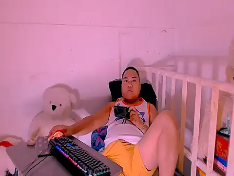 hardking_69 (M young) - PLEASE HELP ME CUM I'M SO HORNY