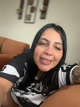 Vicky_Sixx