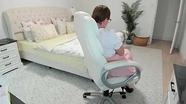 Vika73 🥜 sex chat
