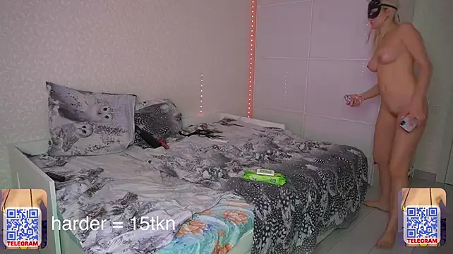 cream_fucks webcam