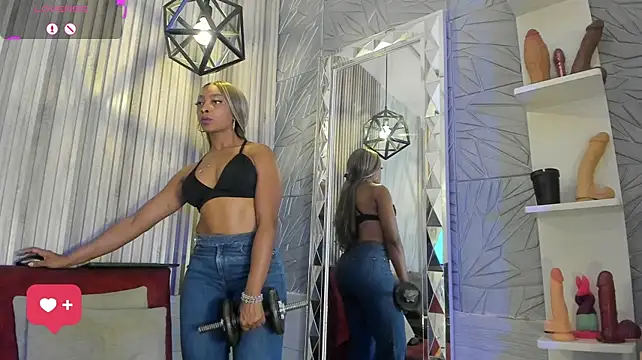 BriannaChelsea webcam