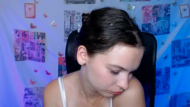 _susiesu_ (F teen) - spank ass