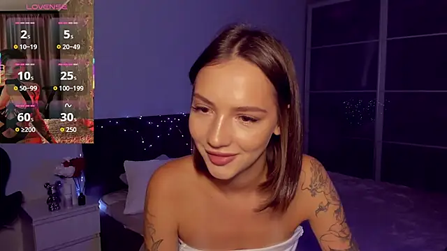 SophieCatty live cam on StripChat
