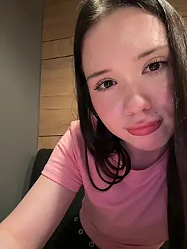 kitty_sixseven webcam