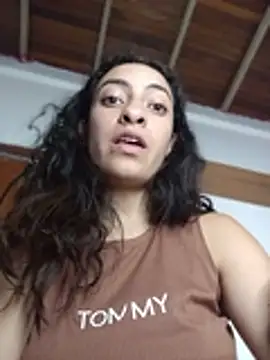 KiraVelveet webcam