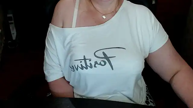 AlisaHot55 webcam