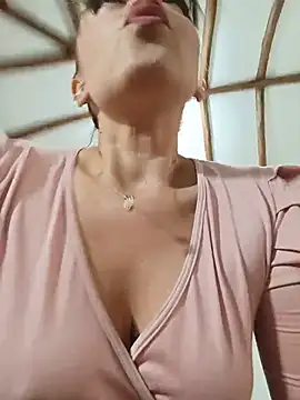 tata_sanz_ live sex cam