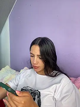 Marianahb-e live cam on StripChat