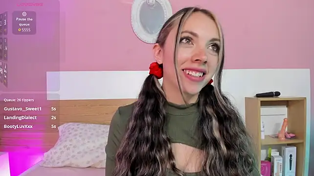 AshleyBenoitt live cam on StripChat