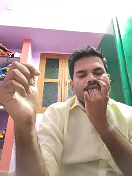 rkr1996kum live cam on StripChat
