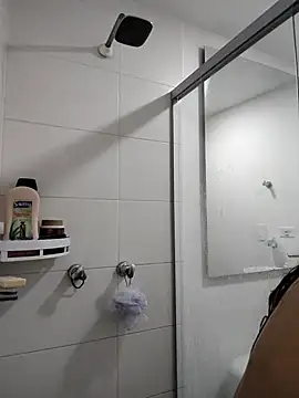 Karlagonzales_ live cam on StripChat