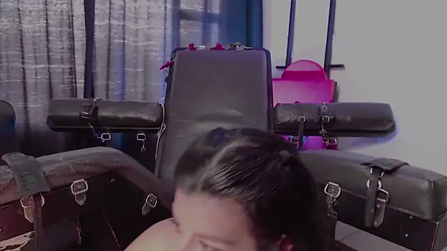 kenllyhot_and_valeriahell webcam