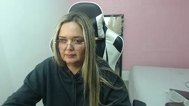 samy_vsn live cam on StripChat