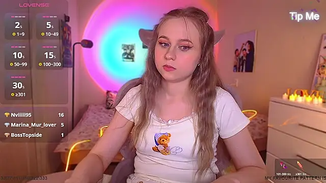 Elizabeth_Kitty_ live cam on StripChat