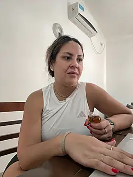 leona-david live cam on StripChat