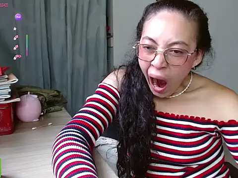 Amitlu_ live cam