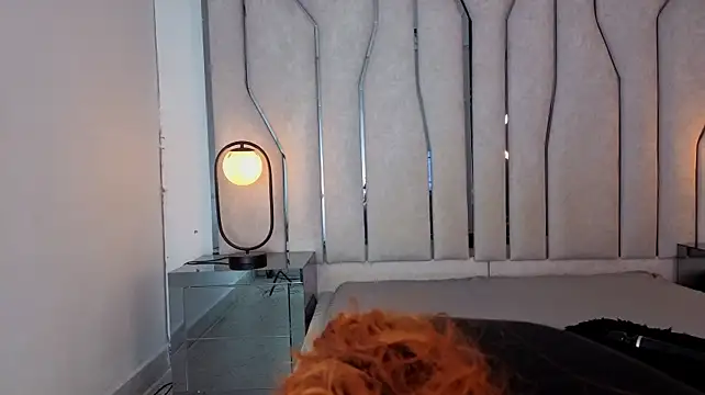 MAISE_HILL1 live cam on StripChat