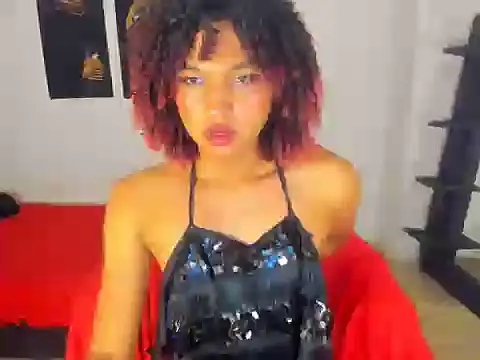 Elianisbigcock live cam on StripChat