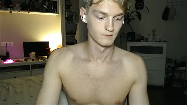 Daniel_yamm's room
