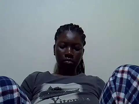 Sweet-Lynn live cam on StripChat