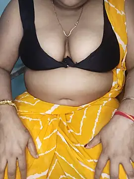 DESI-DOLLLL live cam on StripChat