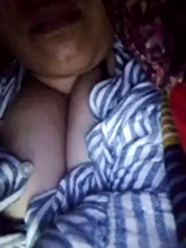 sexybebo1382 live cam on StripChat