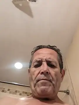 bobby69cock live cam on StripChat