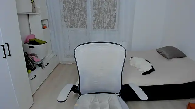 FieryHeart live cam on StripChat