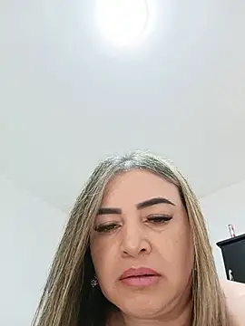 candy69- (F milf) - flash ass