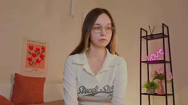 alorenna (F teen) - A gentle touch on my body