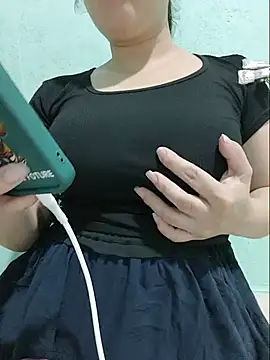 Shine_Mai live cam on StripChat