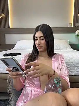 evelyn_hills live cam on StripChat