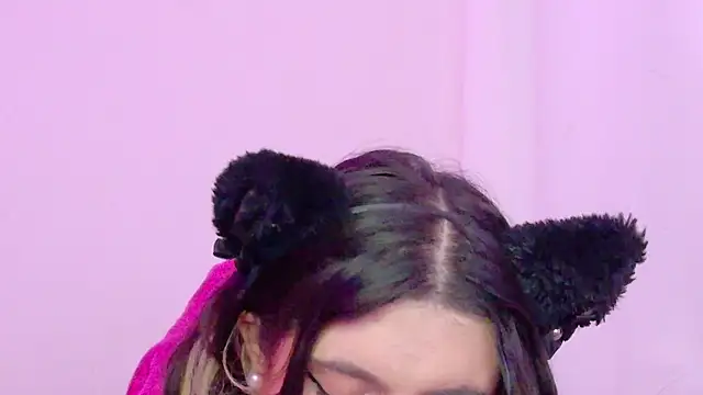 Sachi_Meow live cam on StripChat