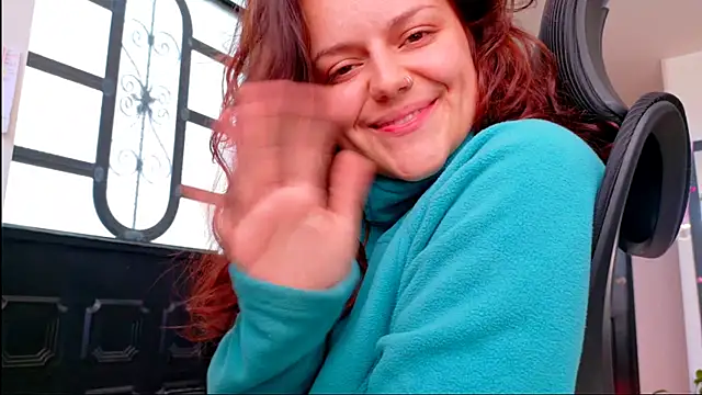 Scarletleon77 live cam on StripChat