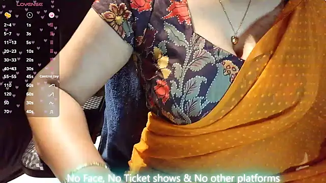 Anu__Reddy live cam on StripChat